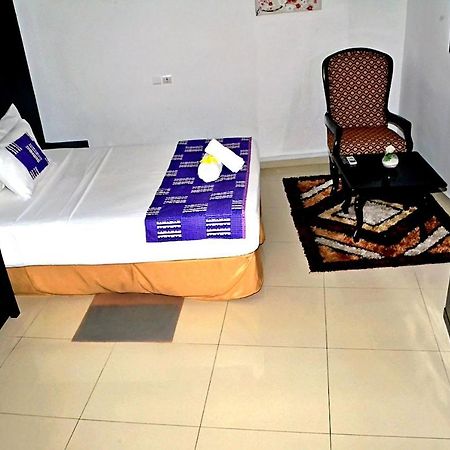 Hotel Bkbg ロメ エクステリア 写真
